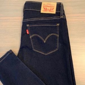 Levis 711 Skinny Dark Wash Mid Rise Denim